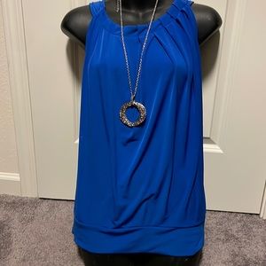 Sleeveless top by New York and Co. XL